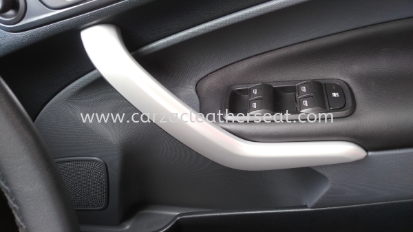 FORD FIESTA DOOR HANDLE SPRAY