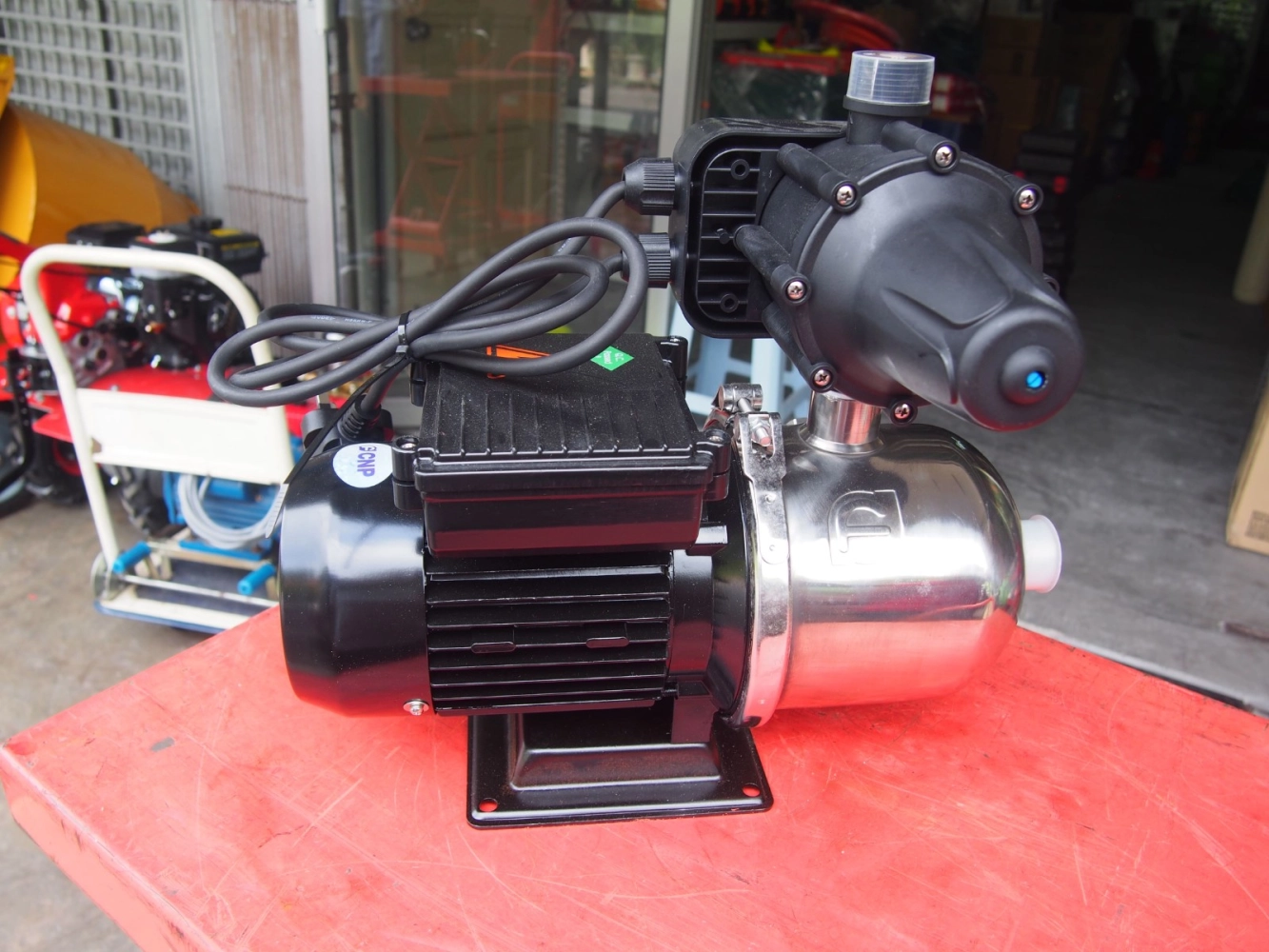 CNP CHL 2-30 0.5HP Booster Pump c/w Auto Switch