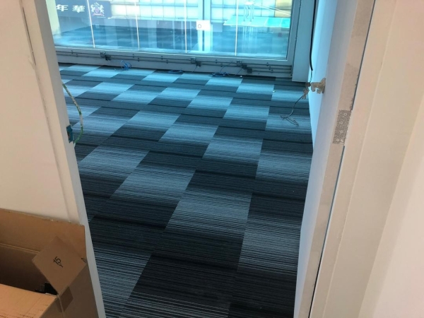 Carpet tile rainbow SQ RS 01