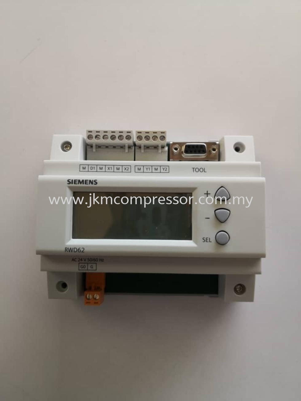 SIEMENS RWD62 UNIVERSAL TEMPERATURE CONTROLLER