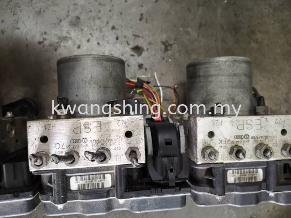 Audi Q5 ABS pump 2