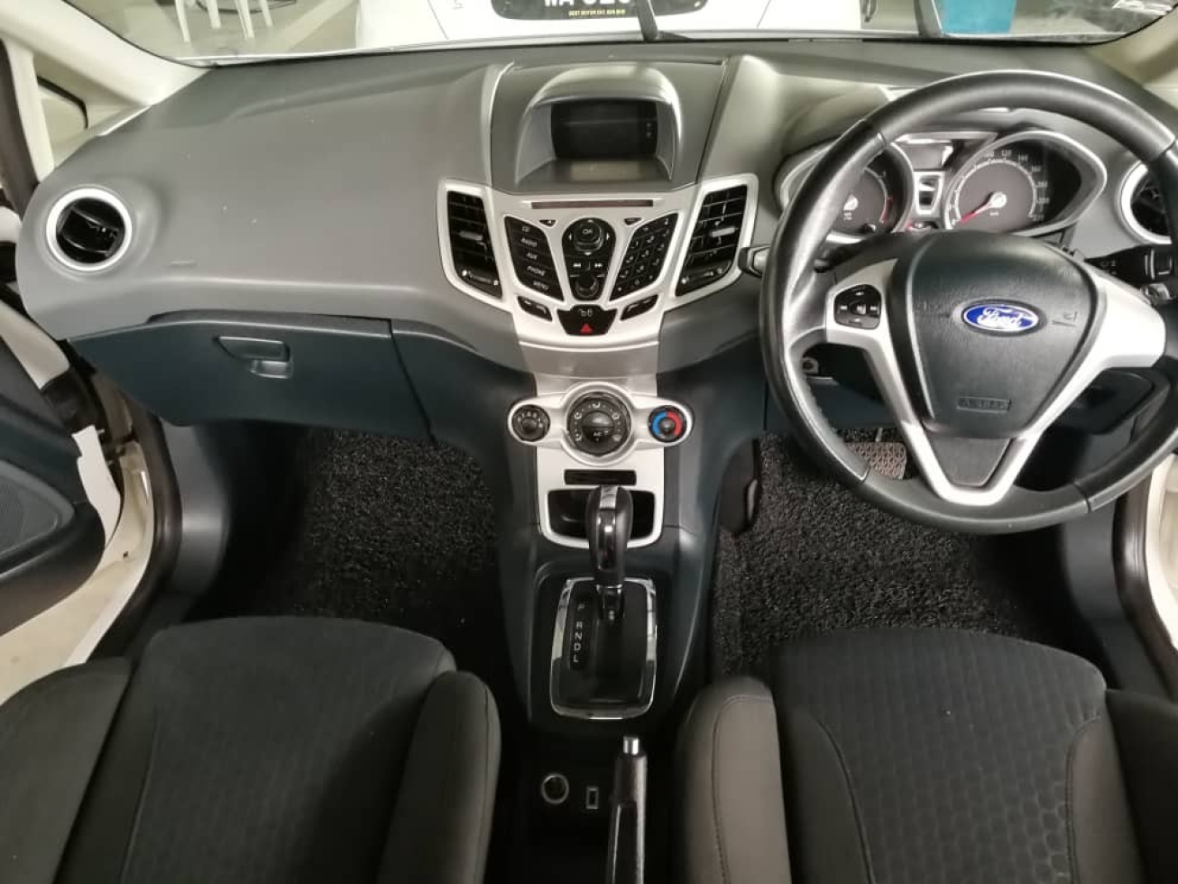 2013 Ford FIESTA 1.6 SPORT Ti-VCT (A)