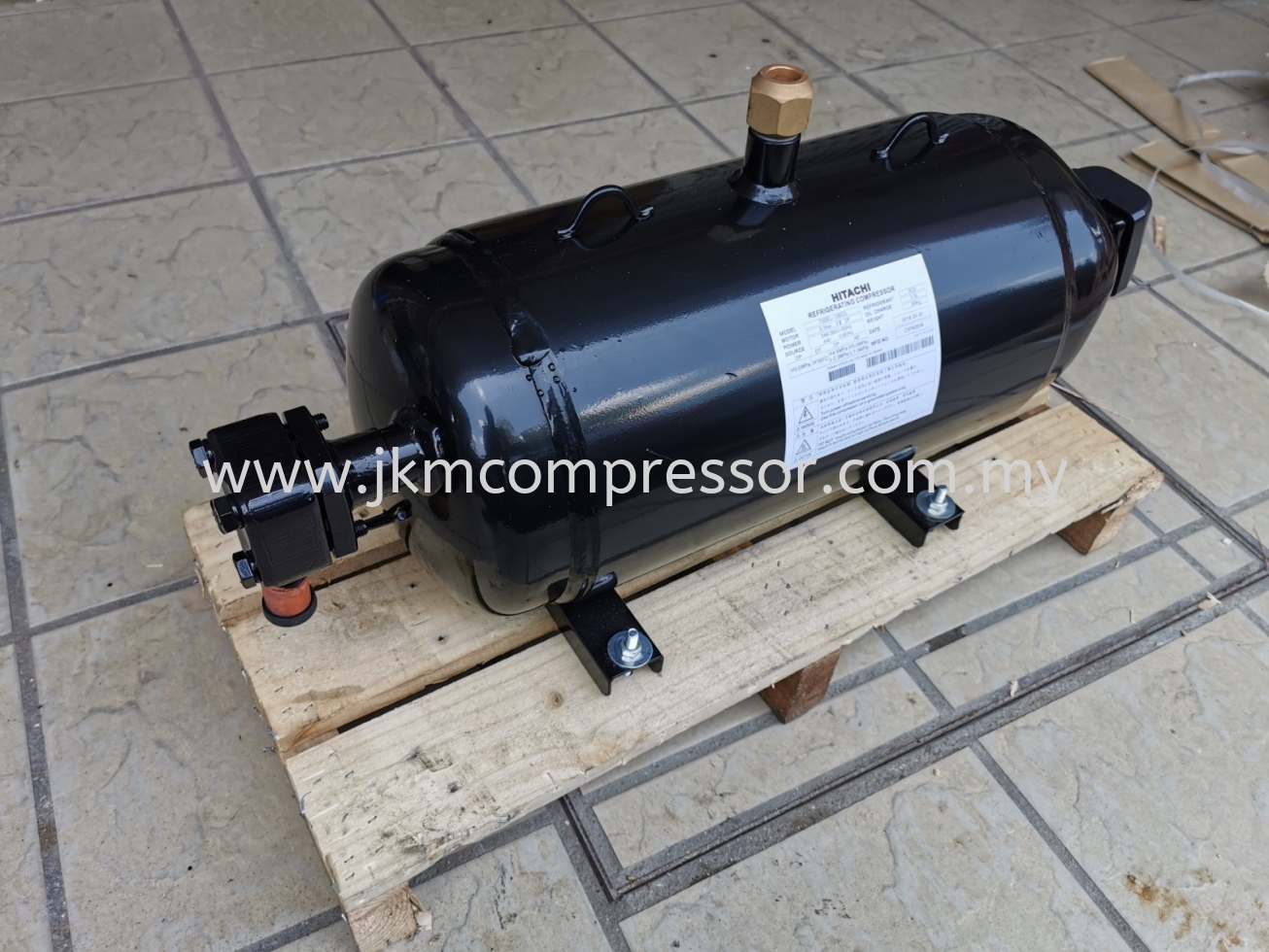 HITACHI HORIZONTAL REFRIGERATING SCROLL COMPRESSOR