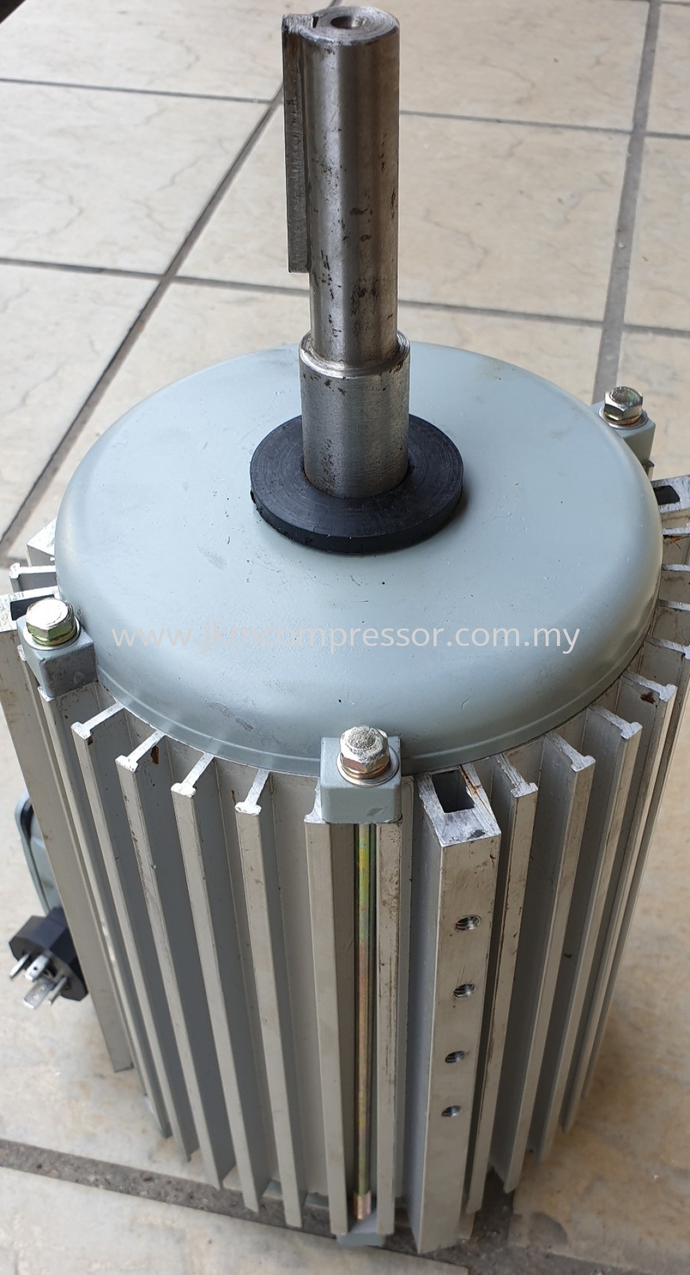 DK12AB028E - CARRIER YSF1.8-6 AIR COOLED CHILLER CONDENSER FAN MOTOR ; 380V 1.8kW