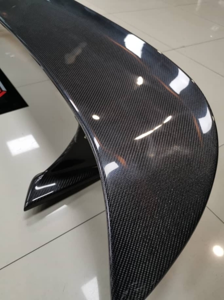 Nissan Skyline R35 Esprit Carbon Spoiler