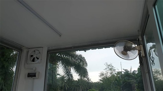 Built-in Fans and Lamps Powered By Solar