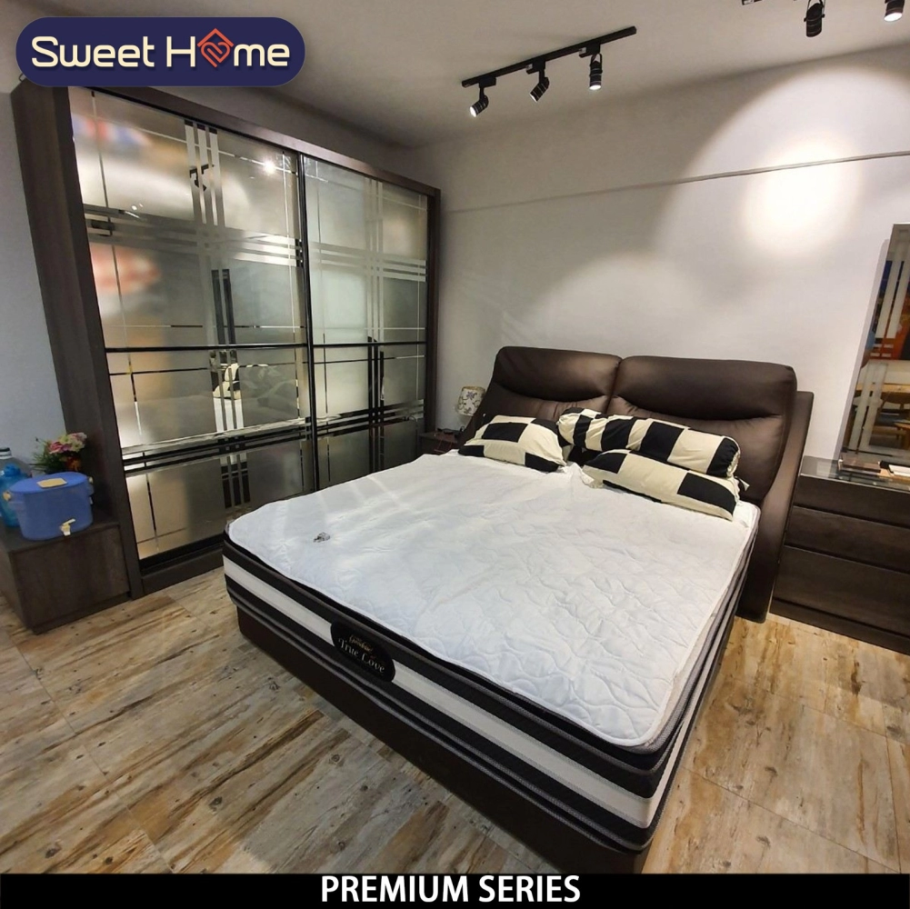 Premium Q4 5ft/6ft/8ft Bedroom Set with Light