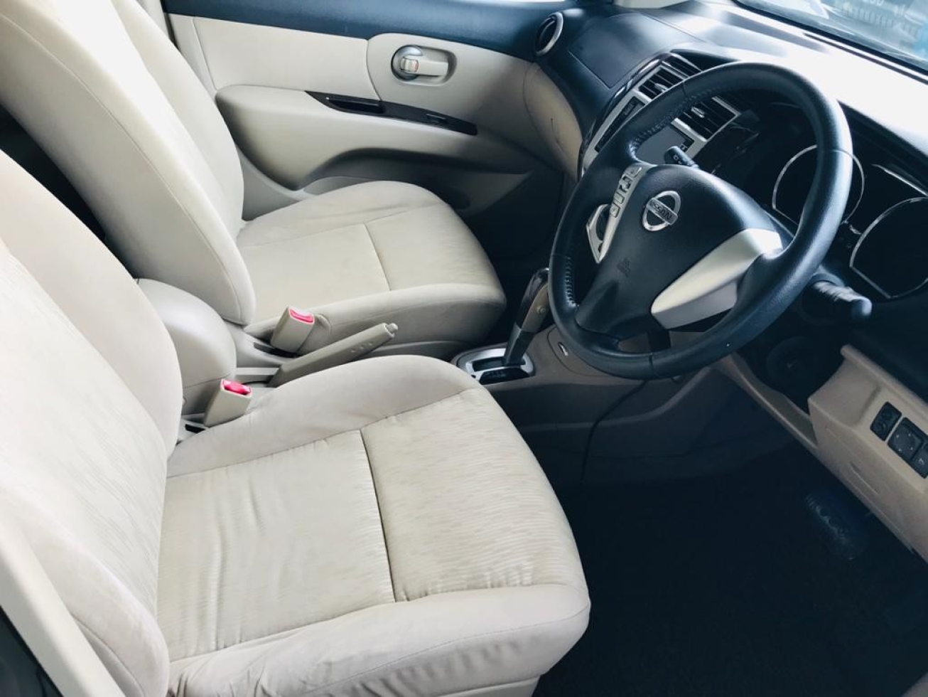 2014 Nissan GRAND LIVINA 1.8 (A)