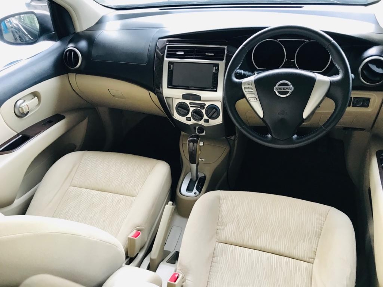 2014 Nissan GRAND LIVINA 1.8 (A)