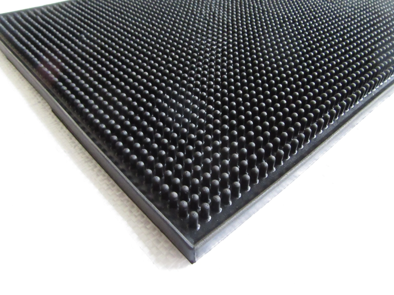 RB1218 Rubber Bar Spill Mat (1)