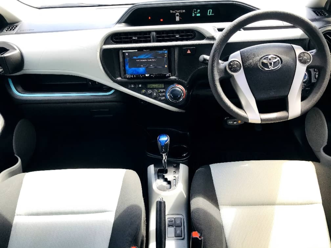 2013 TOYOTA PRIUS C 1.5 AT