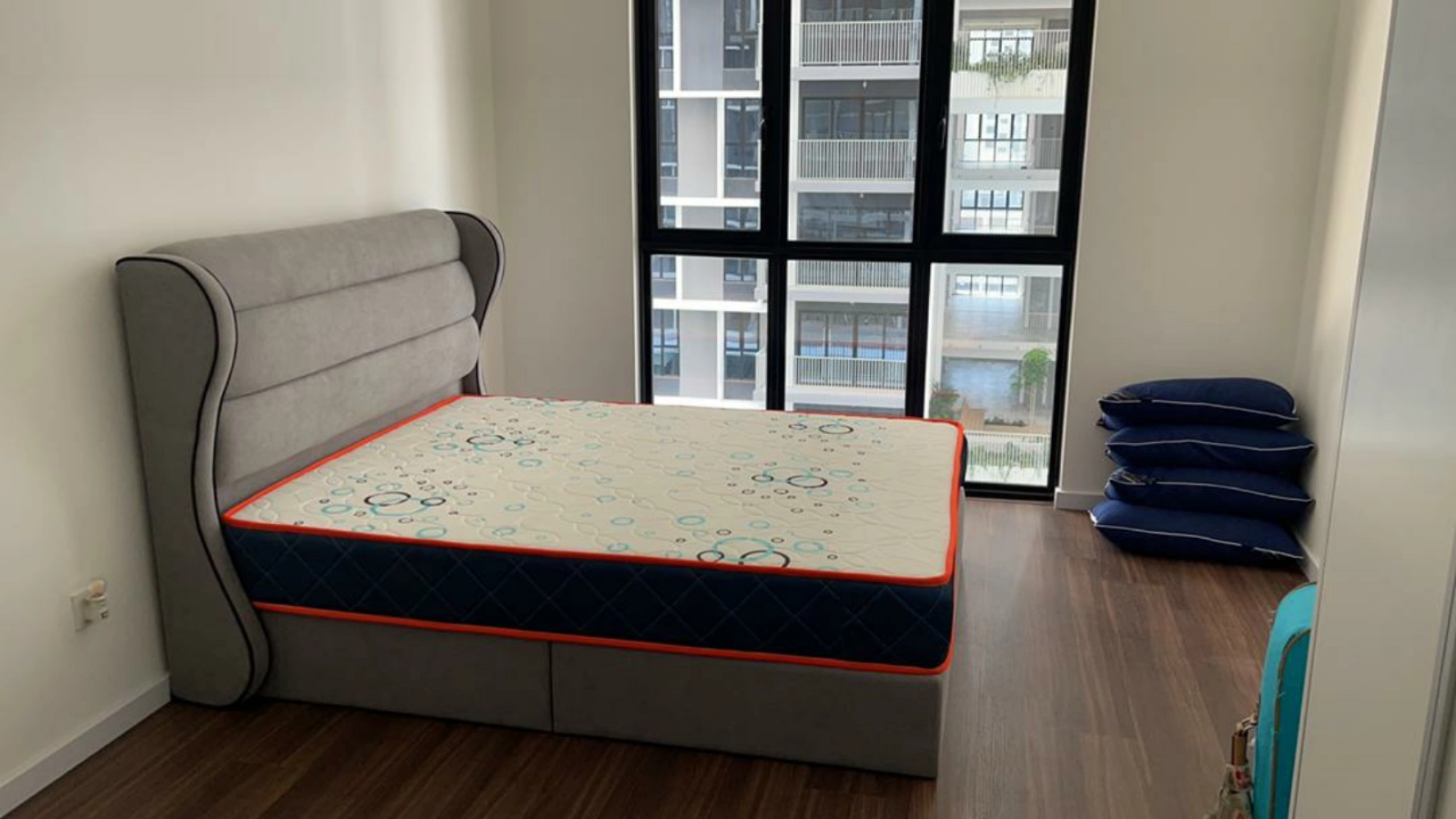 High Quality Durable Bonell Spring Mattress Queen King 