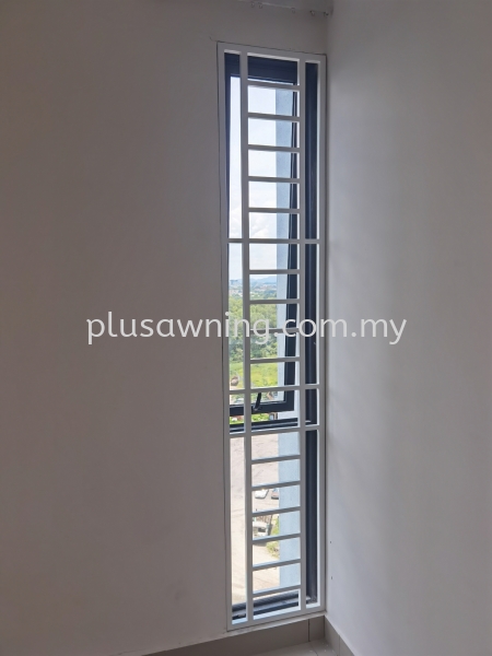 WINDOW GRILL @JALAN GREEN PARK, GREEN PARK RESIDENCE CONDOMINIUM, SERI KEMBANGAN, SELANGOR