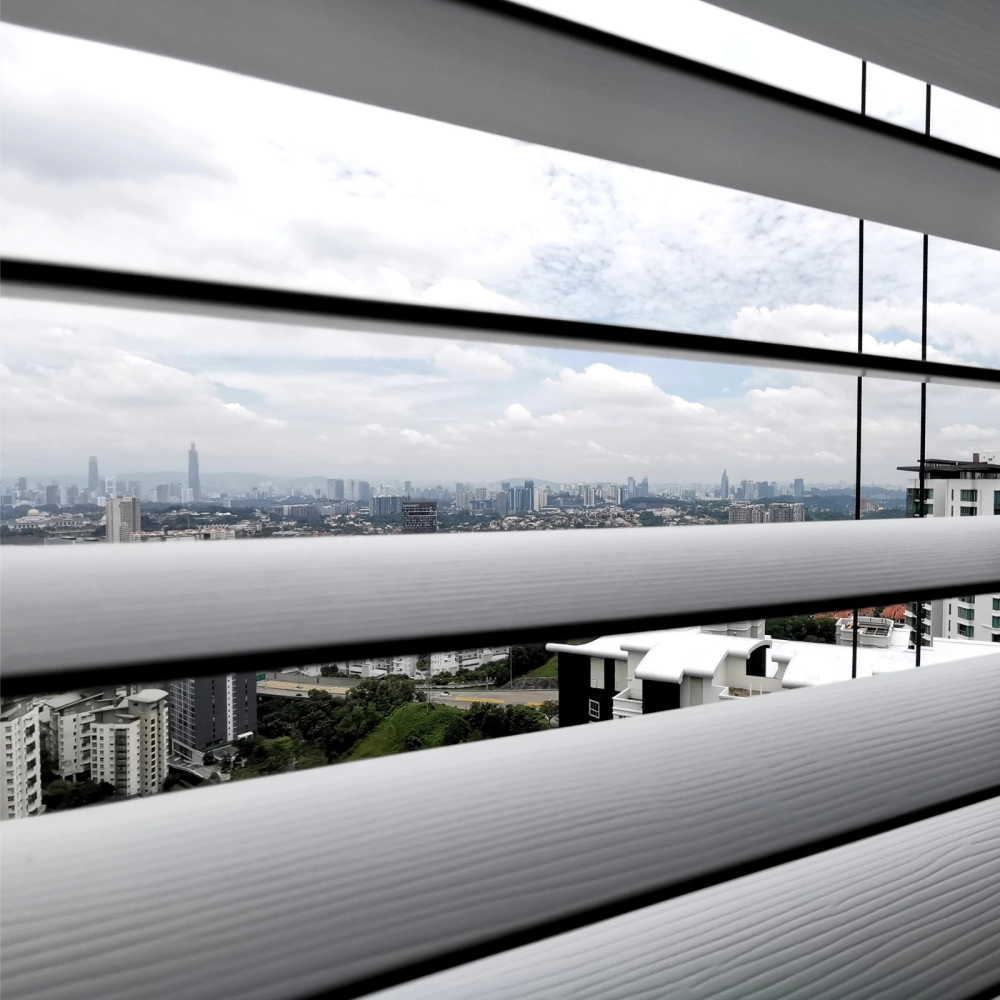 Natural Wooden Venetian Blind for Small Windows - Basswood, Polystyrene Material, Cord Lock System, 35mm/50mm Slat