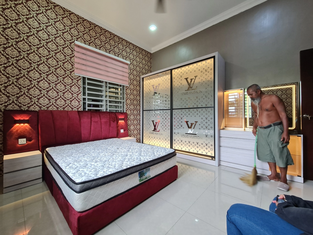 Katil bilik tidur Warna Merah red bedframe design Tok Panjang King Penang Malaysia New Design 