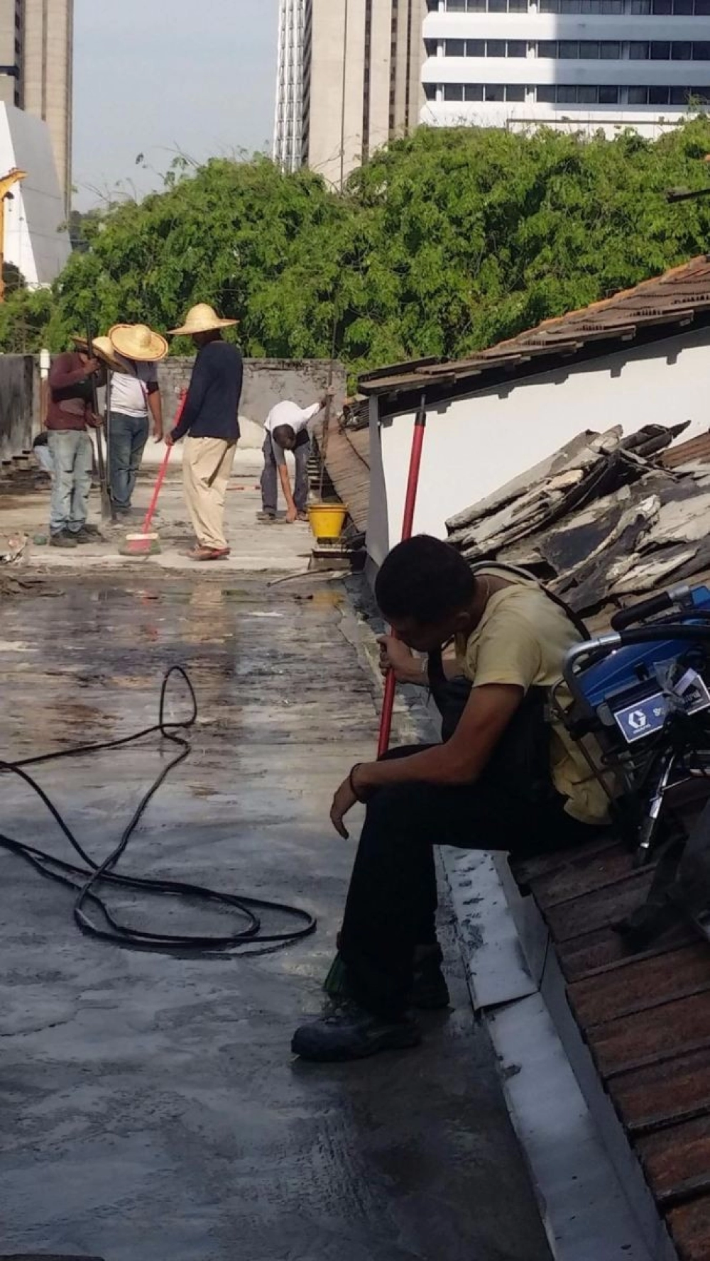 Semenyih 屋顶板防水目标 60 个月保修期