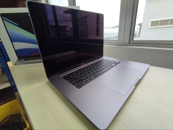 apple macbook pro