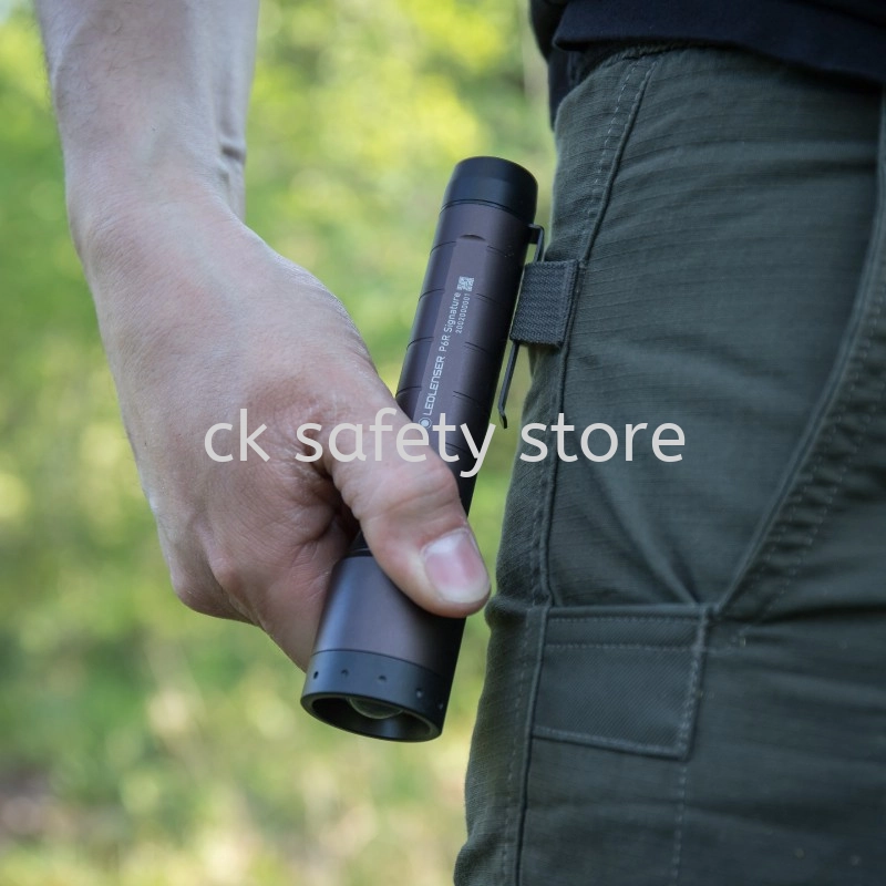 LEDLENSER P6R SIGNATURE FLASHLIGHT 