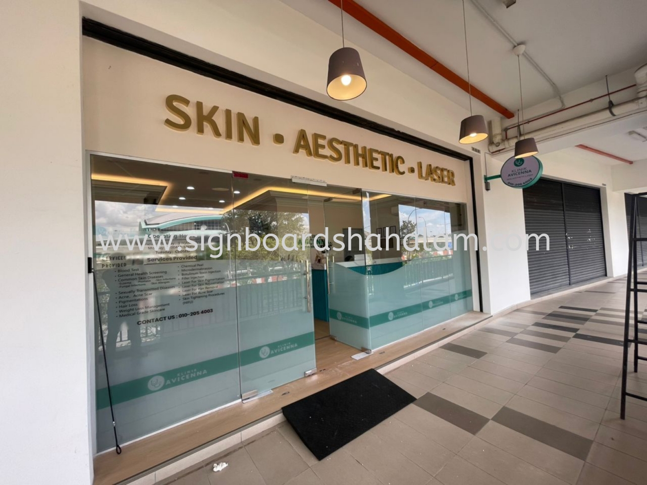 Avicenna Clinic KL - 3D Box Up  Stainless Steel Gold Mirror 