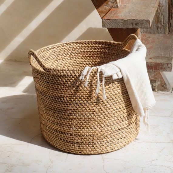 LAU 031 - CUSTOM MADE LAUNDRY BASKET