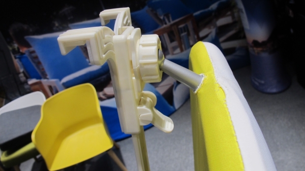 SLOT/HOLDER