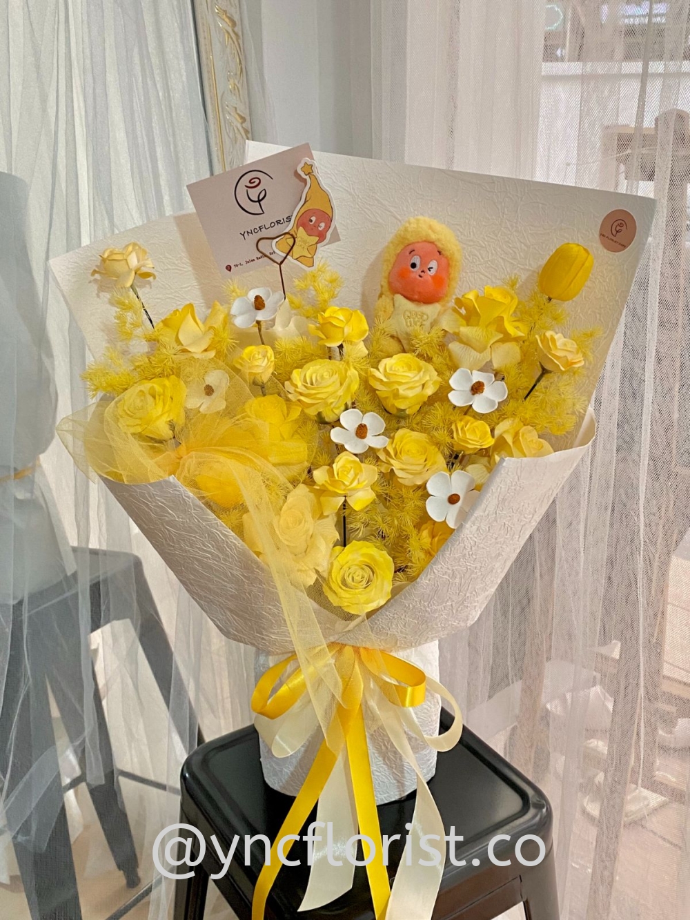 Twinkle - Yellow Soap and Preserved Flowers Bouquet