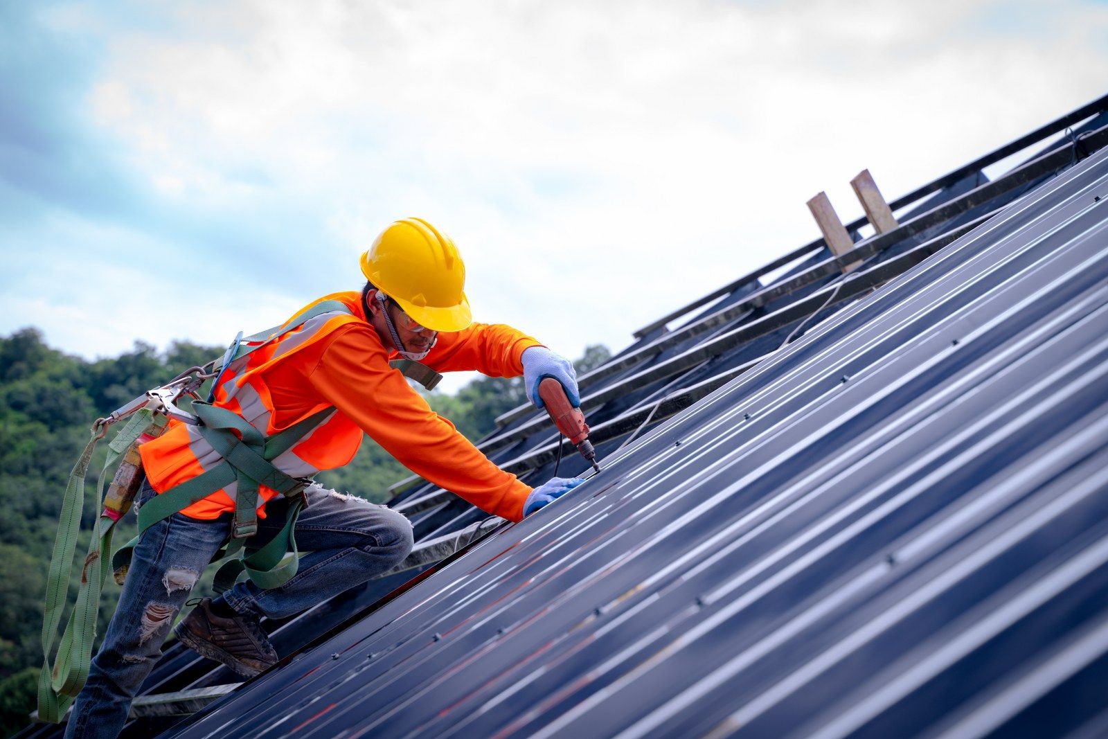 Mega Construction Enterprise Malaysia Review 2026 | Roofing Contractor Services | Ipoh | Perak | Solar100