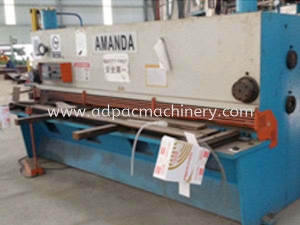 Used "AMANDA" Shearing / Cutting Machine