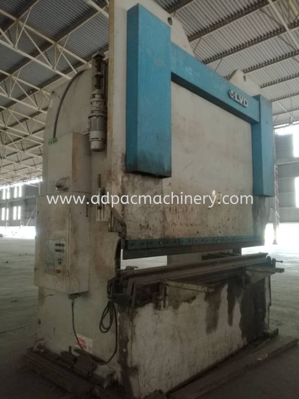 Used "LVD" Hydraulic Pressbrake / Bending Machine