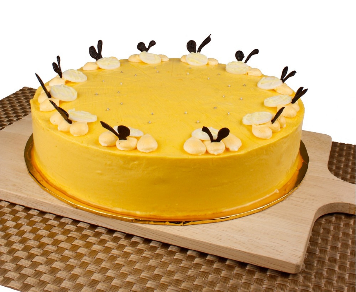 Mango Mousse Cake 