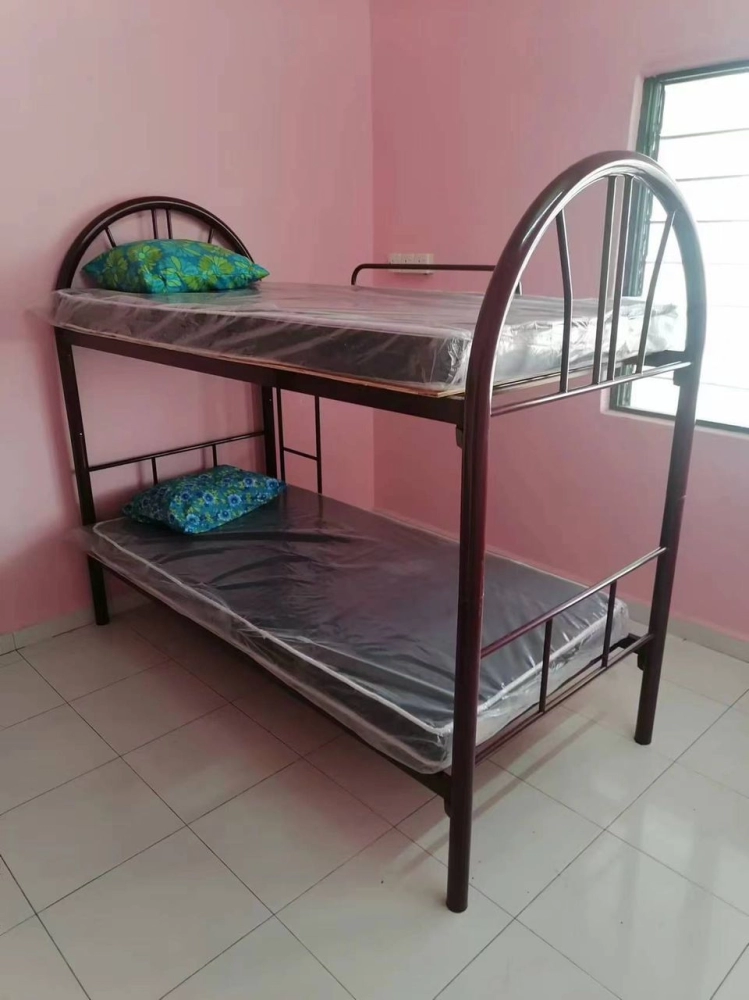 Rebond 4 Inch Single Mattress | Double Decker Metal Bed 50mm Post | Plywood | Hostel Furniture | Pembekal Tilam katil Asrama | Rawang | KL | Klang | Shah Alam | Selangor | Perak | Ipoh | Penang | Kepala Batas | Bertam | Kulim | Lunas | Baling