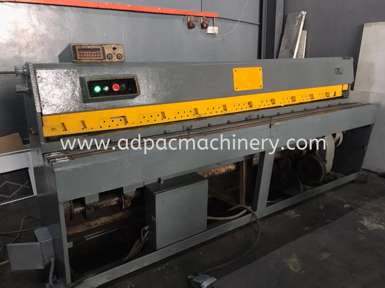 Used Mechanical Shearing Machine / Cutting Machine 