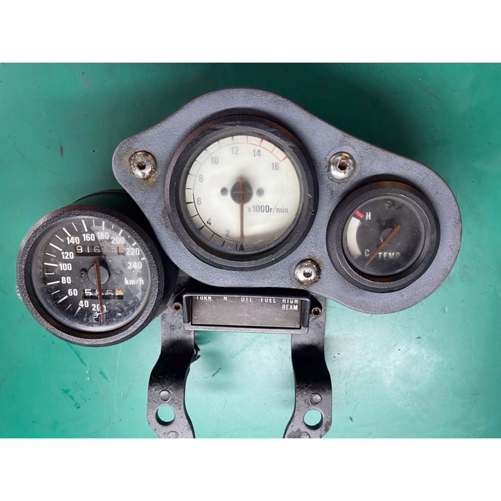SUZUKI RG150 SPEEDOMETER (1999)