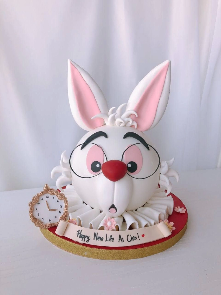 Alice Rabbit Bunny Chocolate Pinata