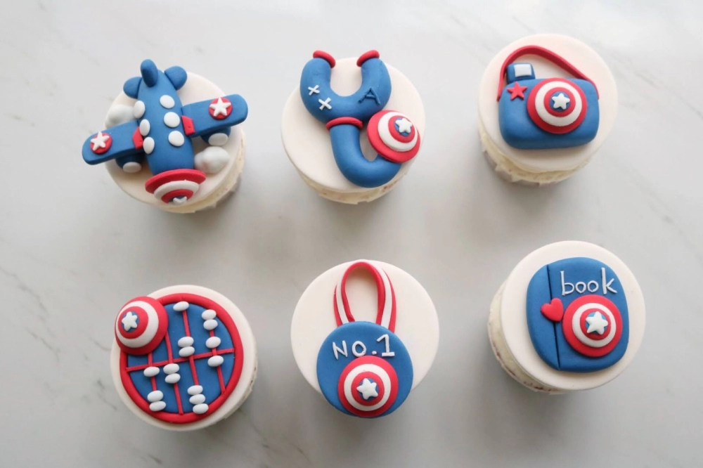 Captain America Baby Cupcake