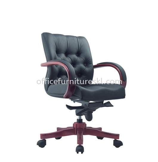 DORSET DIRECTOR LOW BACK LEATHER OFFICE CHAIR WITH RUBBER-WOOD WOODEN BASE 