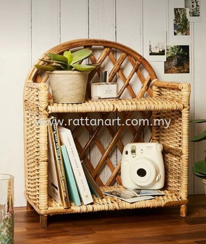 BETTY. RATTAN SIDE TABLE