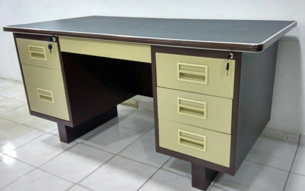 103A 5ft desk 