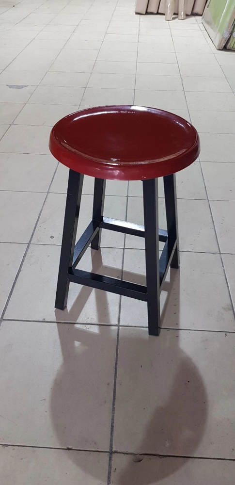 KC4 low stool 