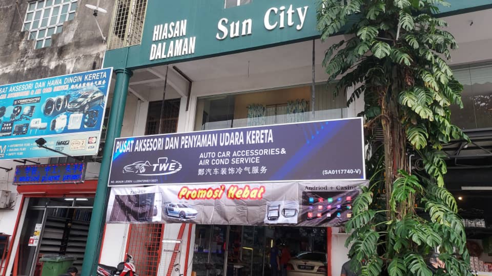 Pusat Asksesori Klang - Lightbox 