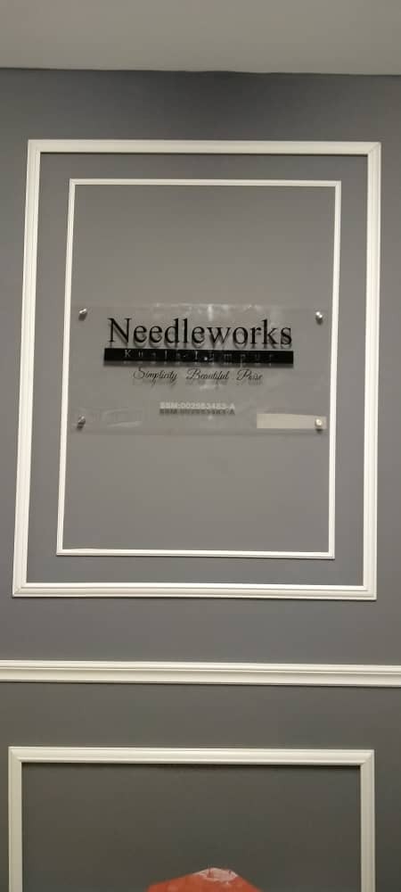 NEEDLEWORKS INDOOR ACRYLIC POSTER FRAME SIGNAGE 
