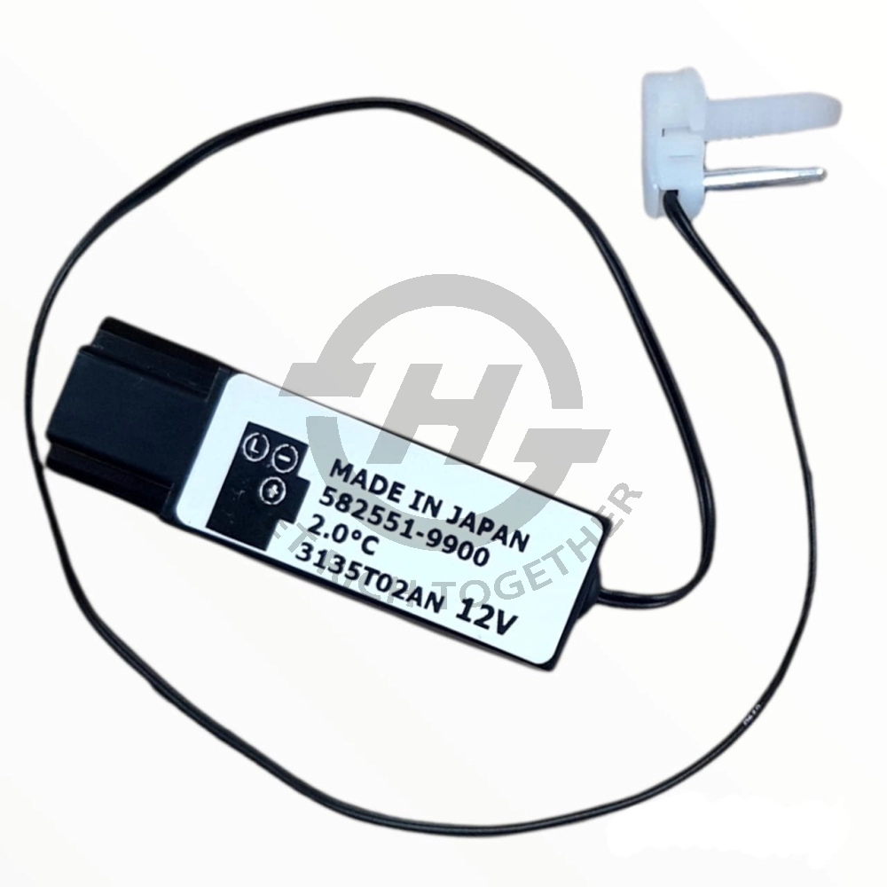 MITSUBISHI PAJERO IO PAJERO SPORT VGT  AC TEMPERATURE SENSOR THERMO AMPLIFIER SENSOR 3PIN 582551-9900