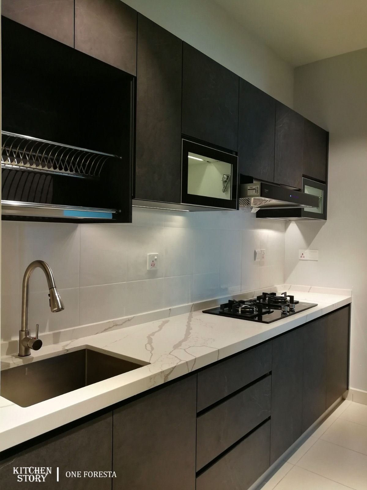 One Foresta Condominium - Penang Modern Dark Kitchen Cabinet Design & Build | Sungai Ara, Bayan Lepas,