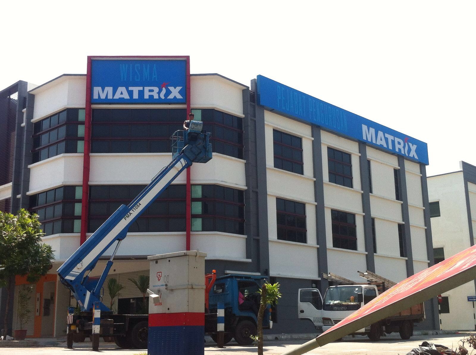 OUTDOOR LIGHTBOX MANUFACTURER AT BESTARI JAYA | MALAYSIA | PETALING JAYA (PJ) | BANGSAR CITY