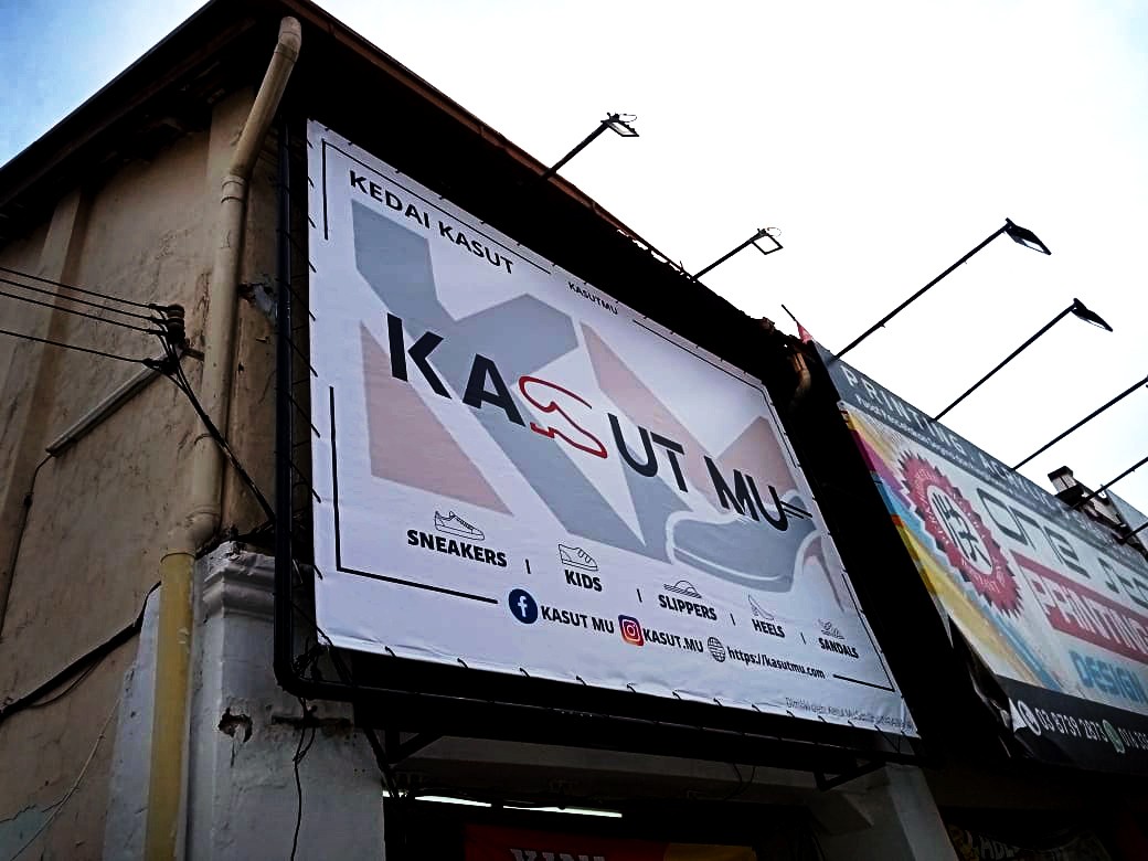 RETAIL ZIG ZAG BANNER PRINTING SERVICE AT KEPONG | IJOK | SERENDAH | BERANANG