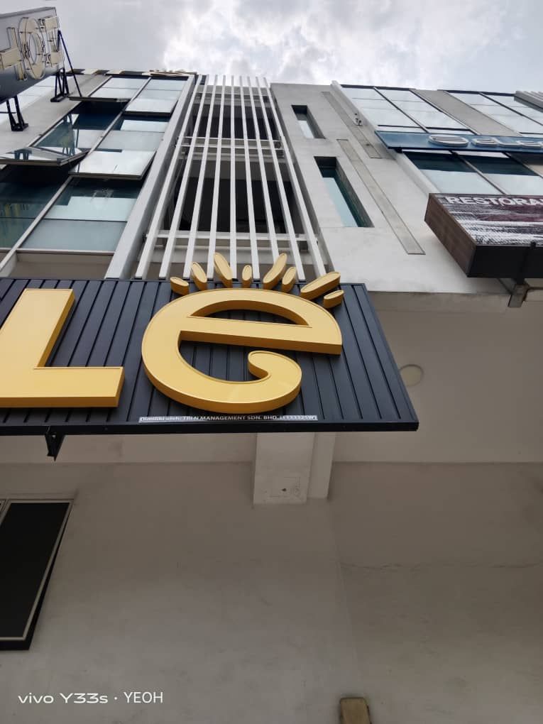 Customized 3D Box Up Lettering Signboard