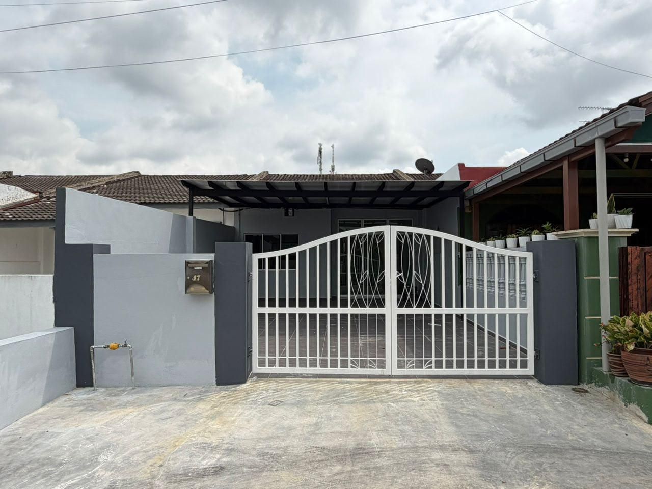 [FOR SALES] Taman Universiti Single Storey Terrace House 3bed Renovated Skudai Johor