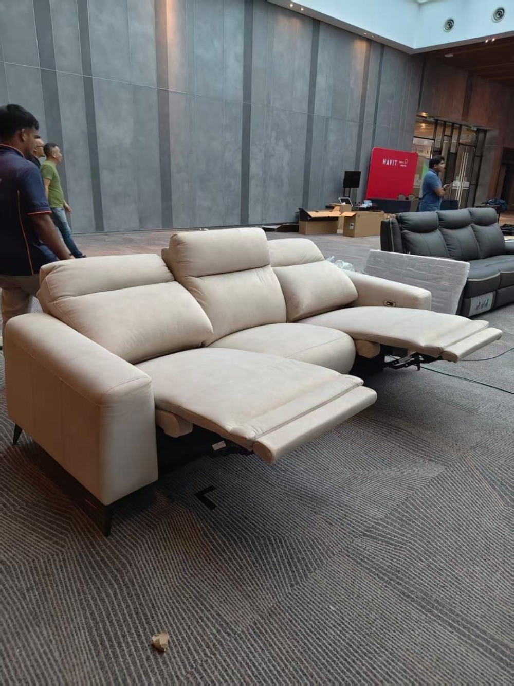Recliner Sofa Malaysia – Premium Leather Sofa Set for Living Room | Showroom | Event Setup Penang SPICE Arena , PWCC