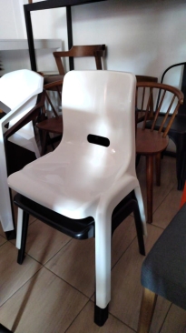 Plastic Dining Chair | Modern Plastic Cafe Dining Chair | Cafe Furniture | Penang | KL | Ipoh | Klang | Kulim | Perlis | Johor Bahru