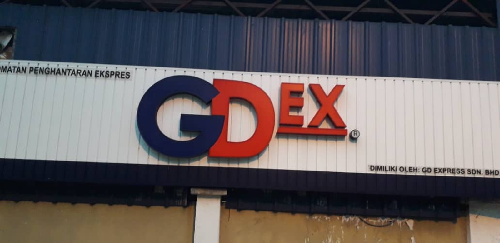 PREMIUM 3D LED FACE-LIT LETTERS + ALUMINIUM STRIP CEILING BASE SPECIALIST IN KULAI, SKUDAI & KOTA TINGGI
